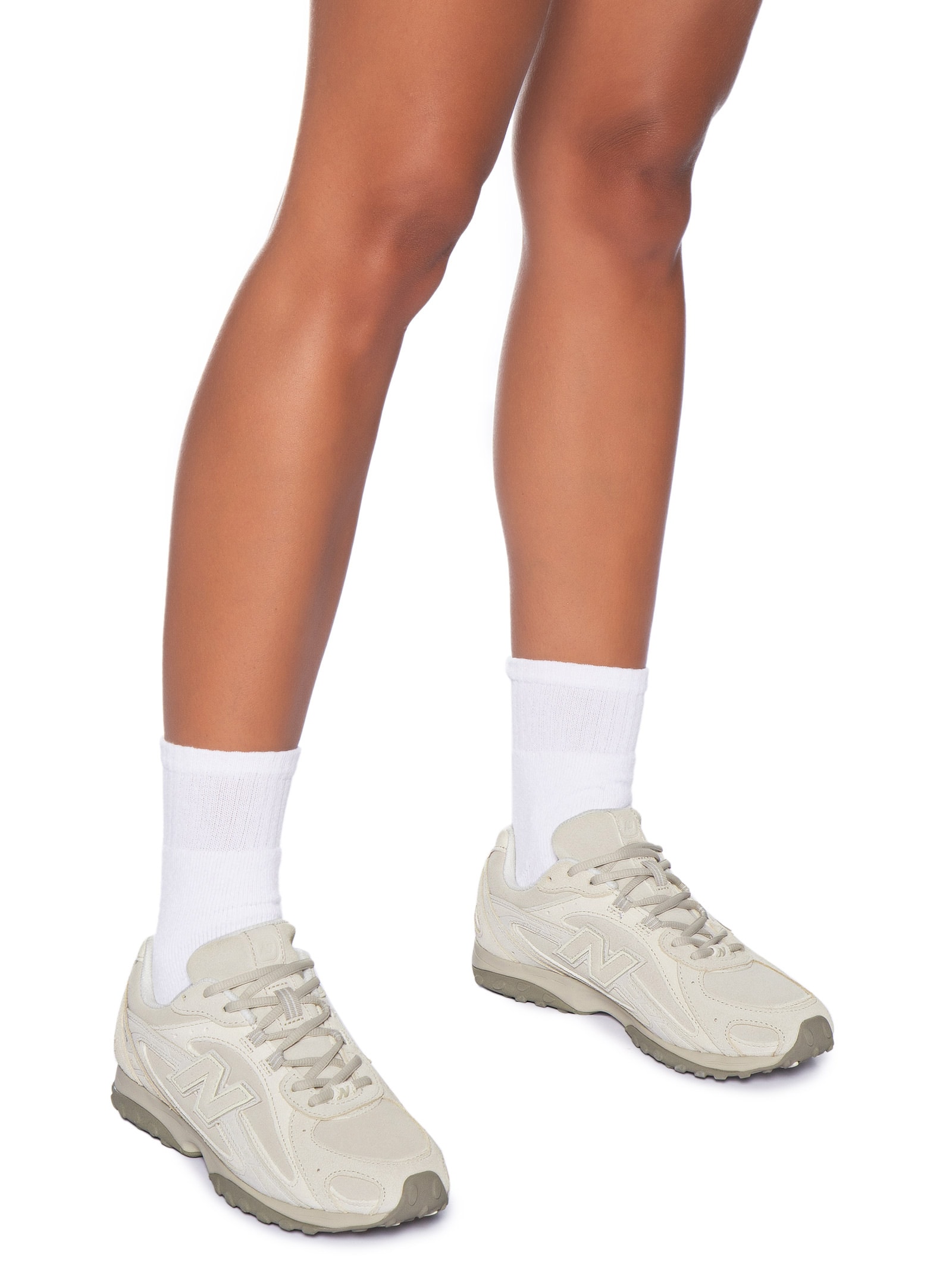 Tênis Feminino 204L – Bege New Balance