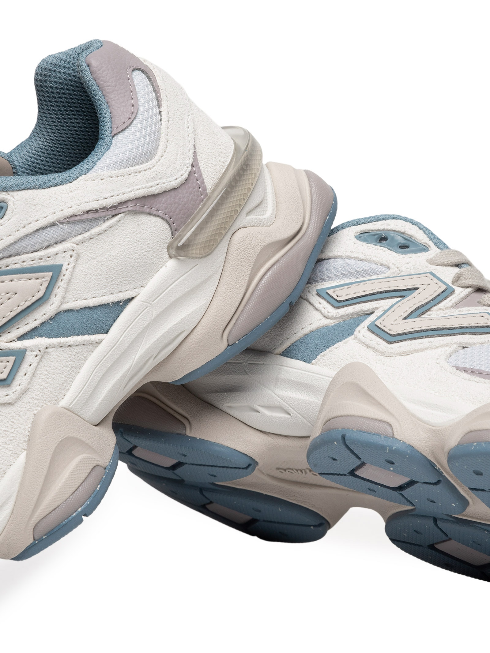 Tênis Feminino 9060 Off White New Balance
