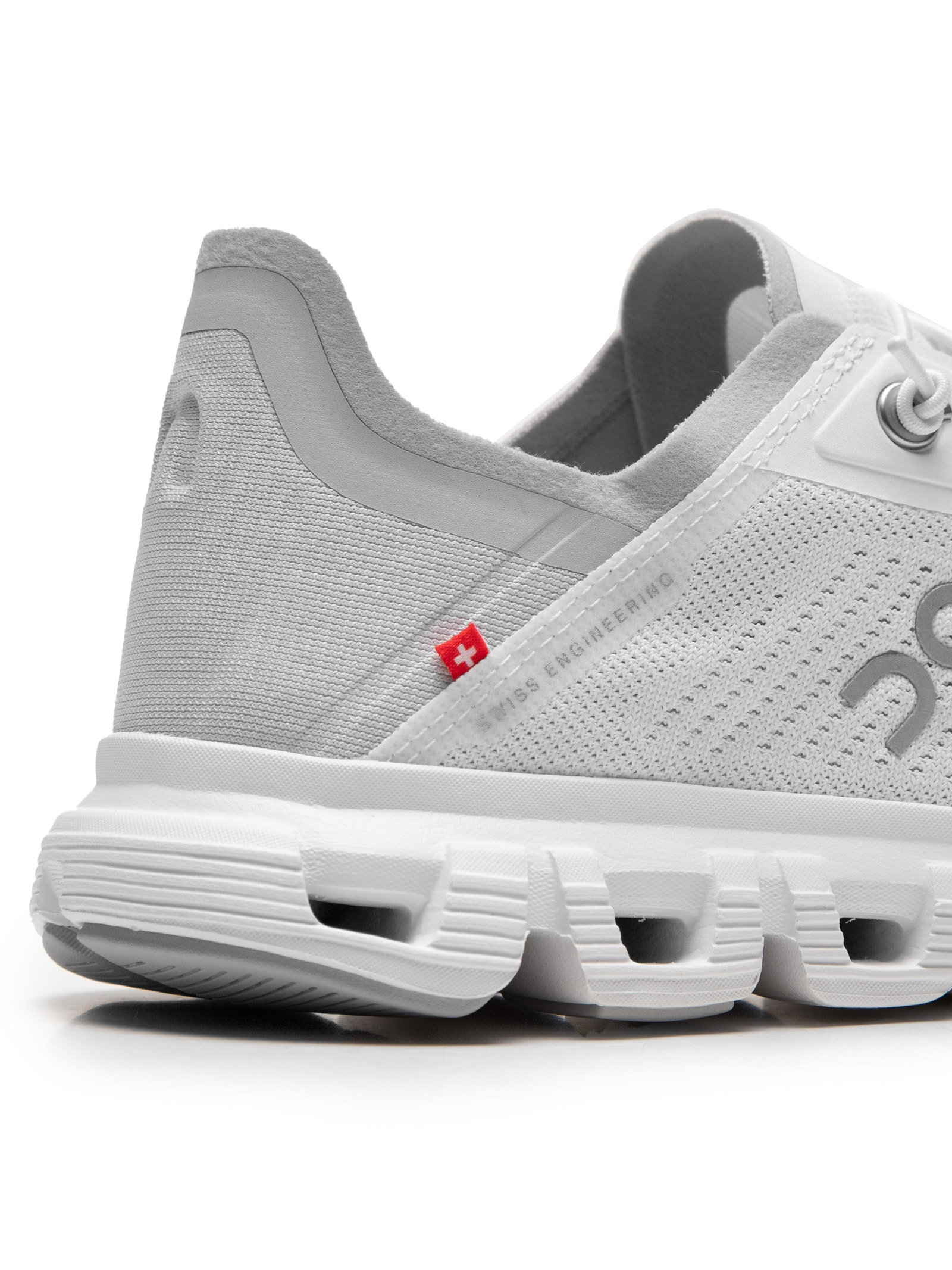 On Running - Tênis Feminino Cloud 6 Coast - Branco On Running - Tênis Feminino Cloud 6 Coast - Branco