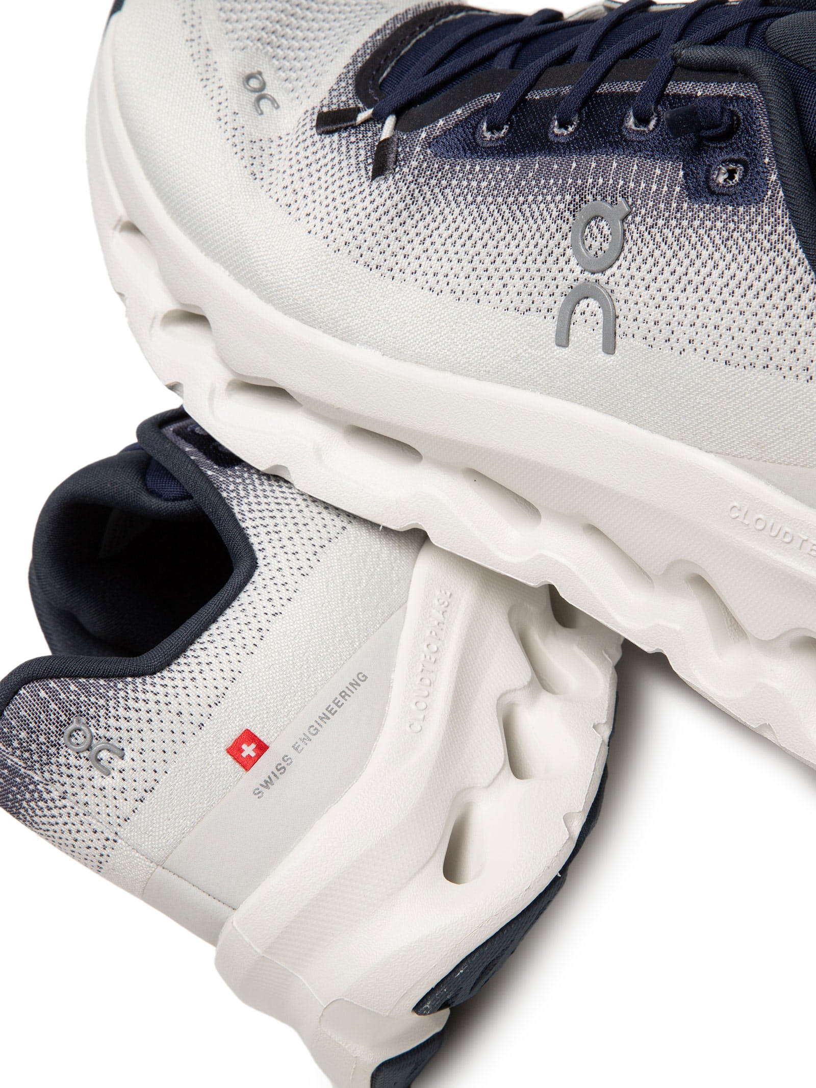 Tênis Feminino Cloudtilt Off White On Running