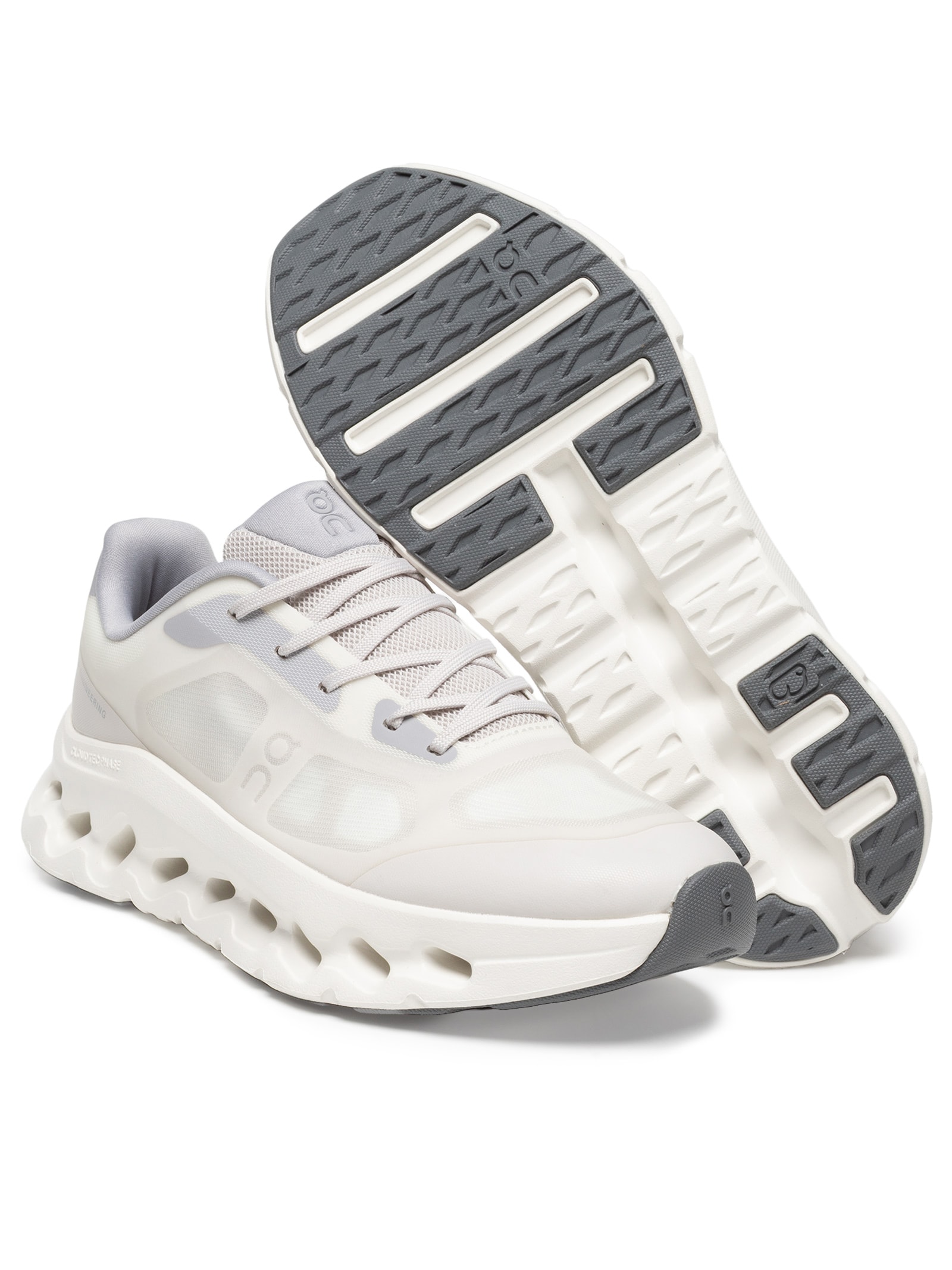 Tênis Feminino Cloudtilt Remix 1 Off White On Running