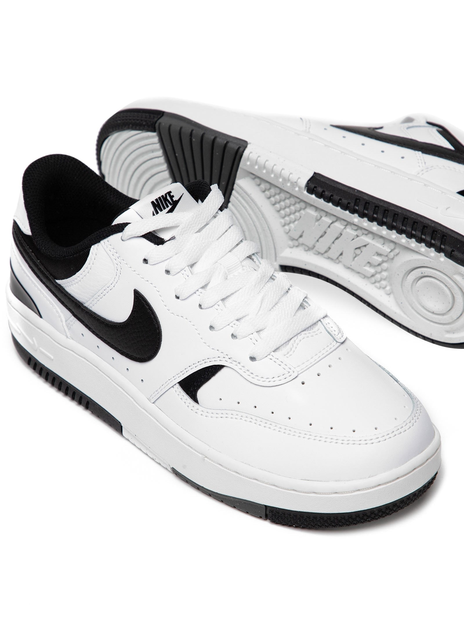 Tênis Feminino Gamma Force Preto Nike