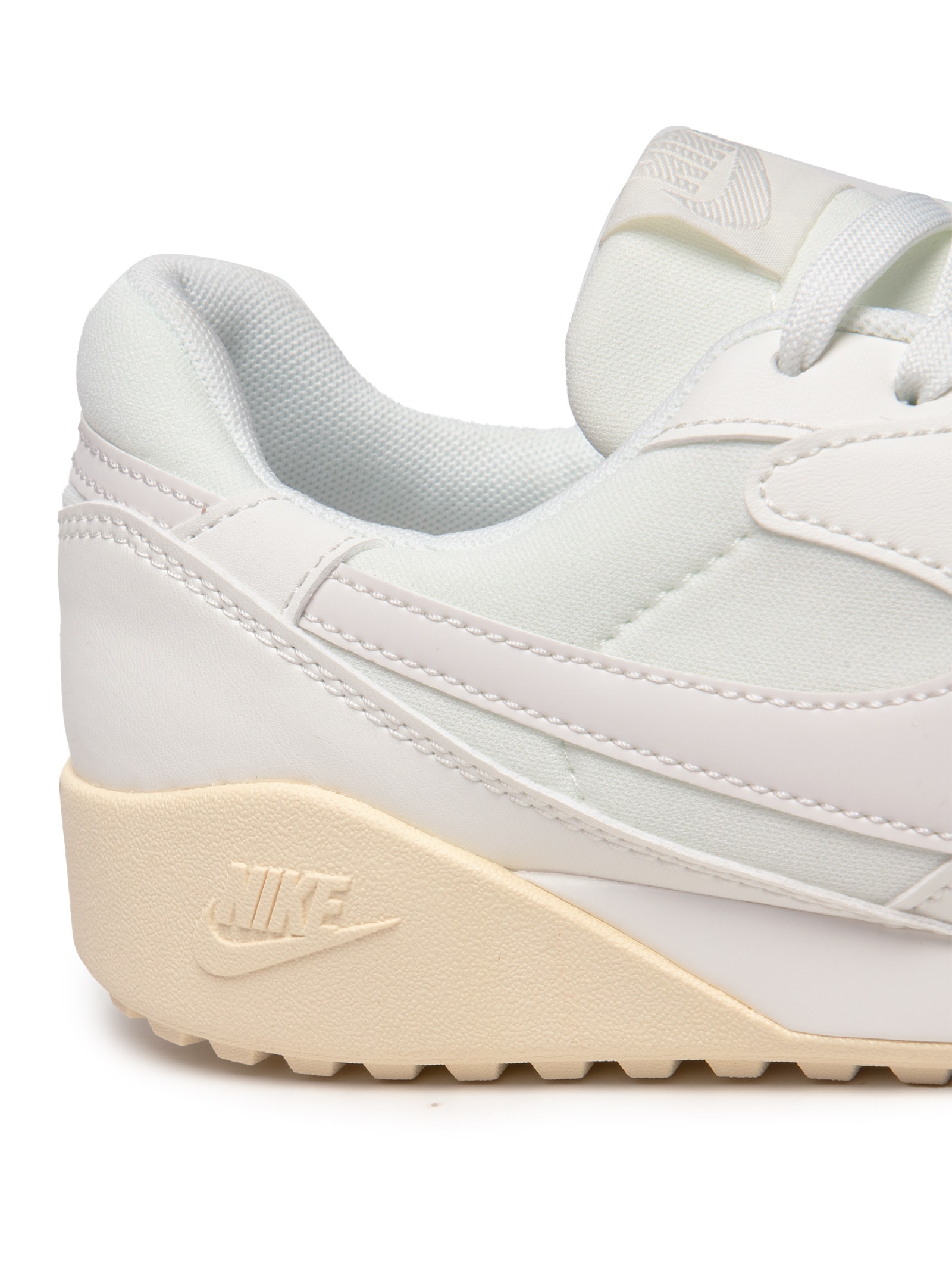 Tênis Feminino Nike Terra Manta Branco Nike