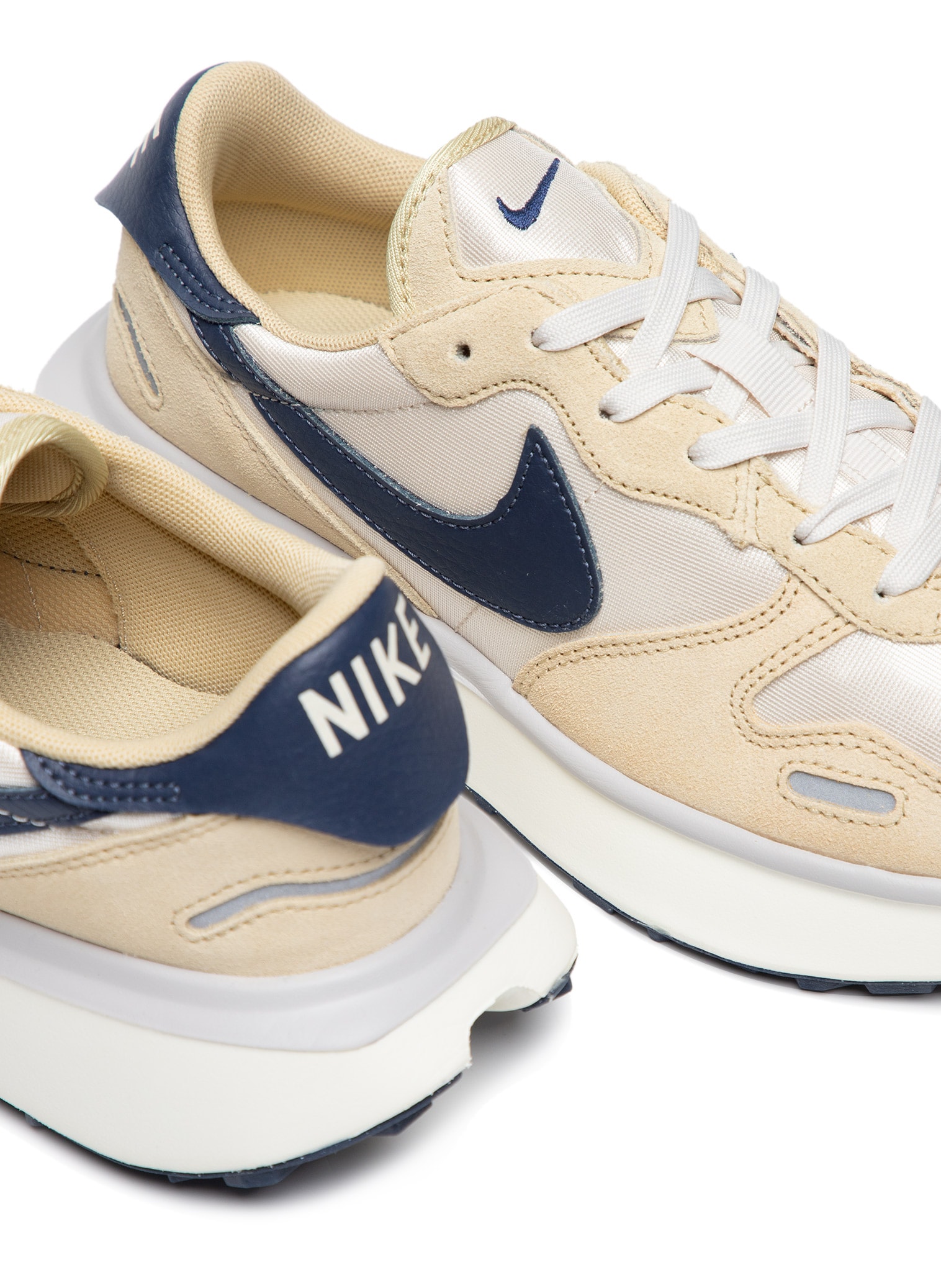 Tênis Feminino Phoenix Waffle - Nike - Bege