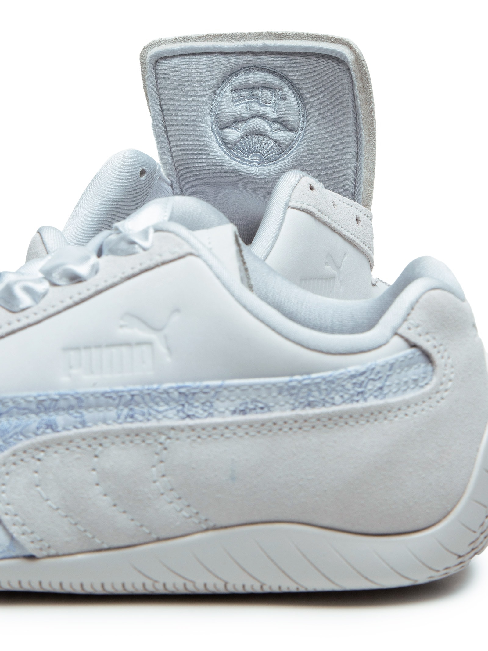 Tênis Feminino Speedcat Seoul Prateado Puma