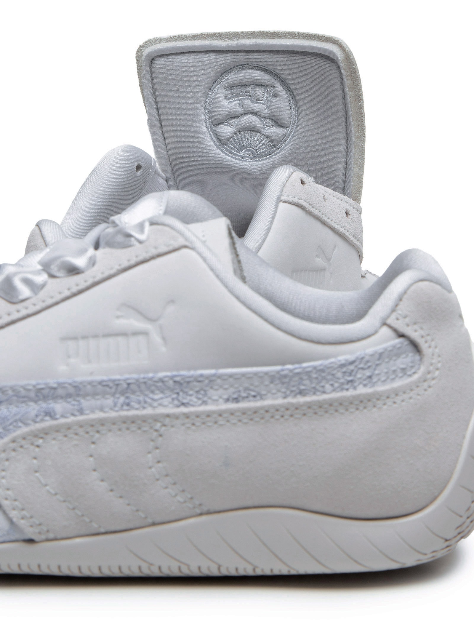 Tênis Feminino Speedcat Seoul Prateado Puma