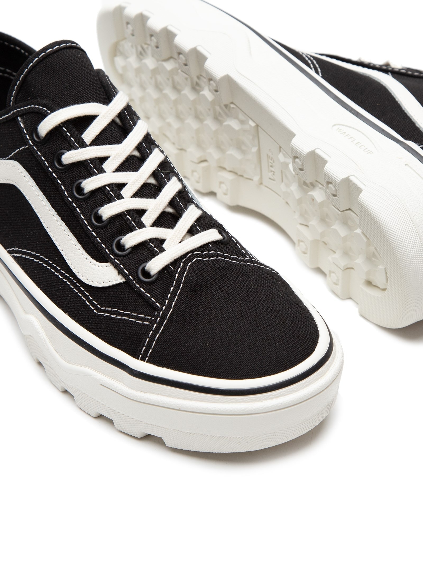 Tênis Feminino Ua Sentry Old Skool WC Preto Vans
