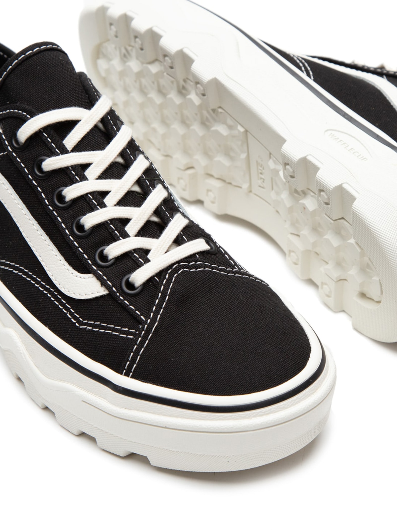 Tênis Feminino Ua Sentry Old Skool WC Preto Vans