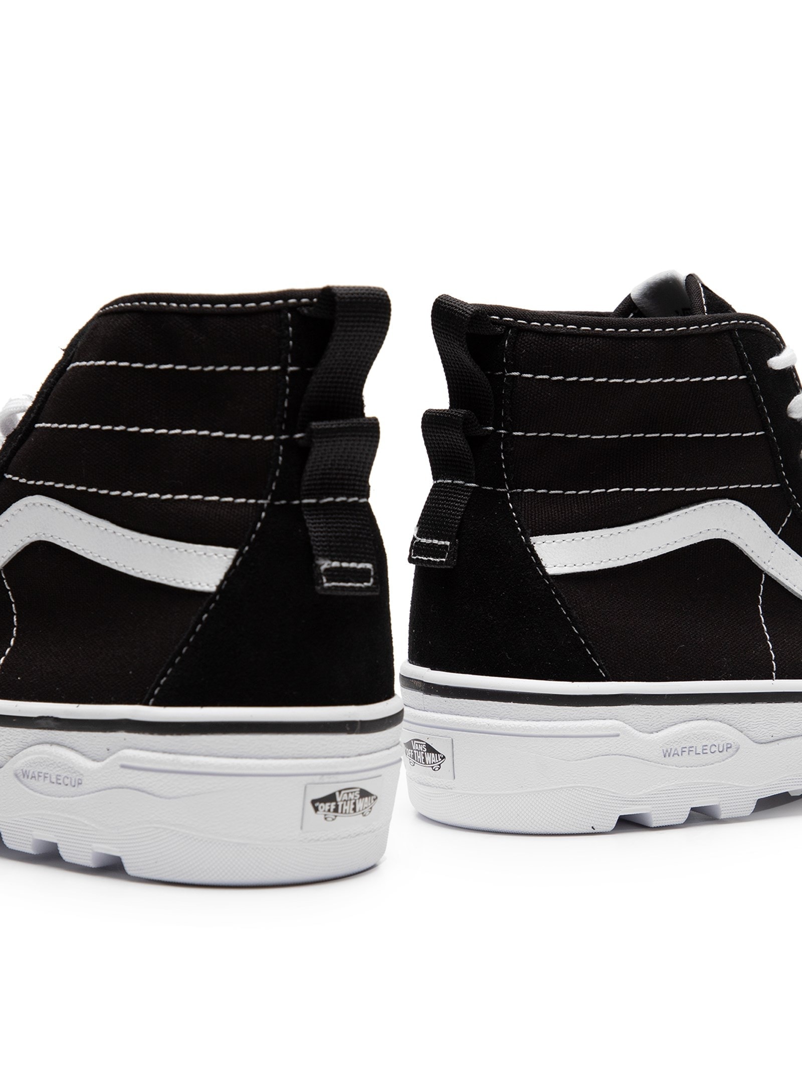Tênis Feminino Ua Sentry Sk8-Hi Preto Vans