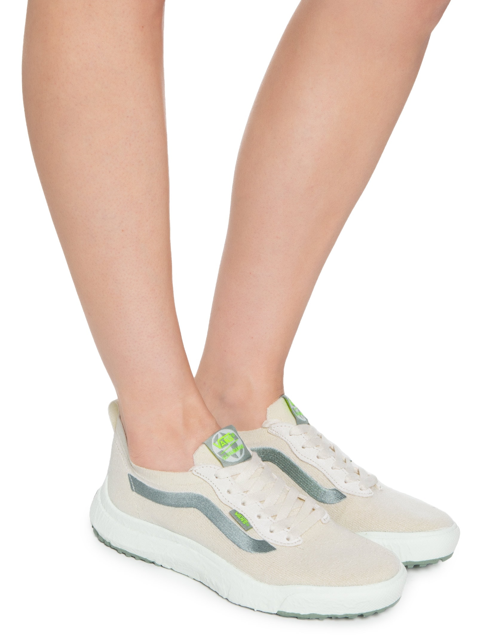 Tênis Feminino Ua Ultrarange Vr3 Off White  Vans