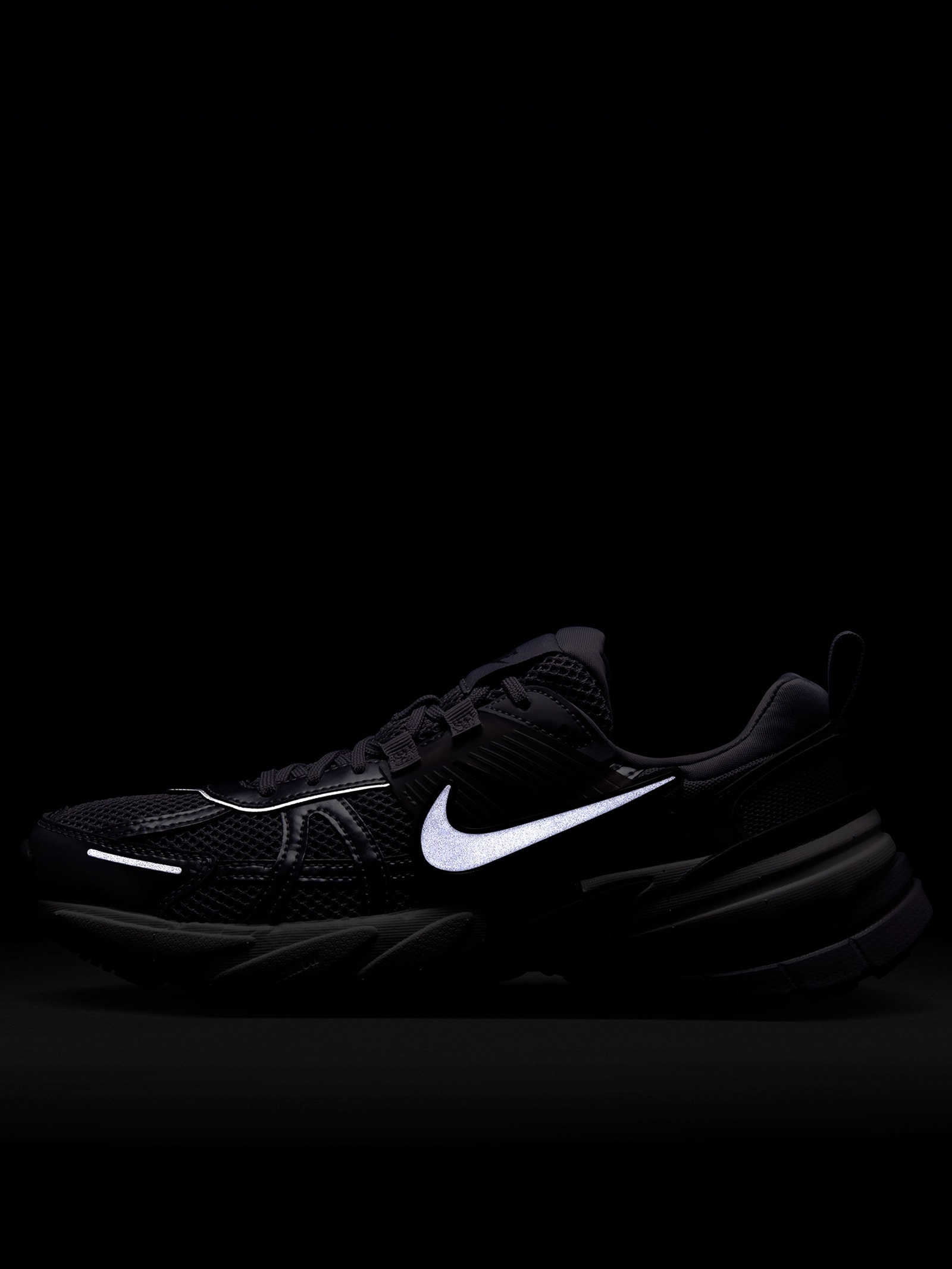 Tênis Feminino V2K Run Cinza Escuro Nike