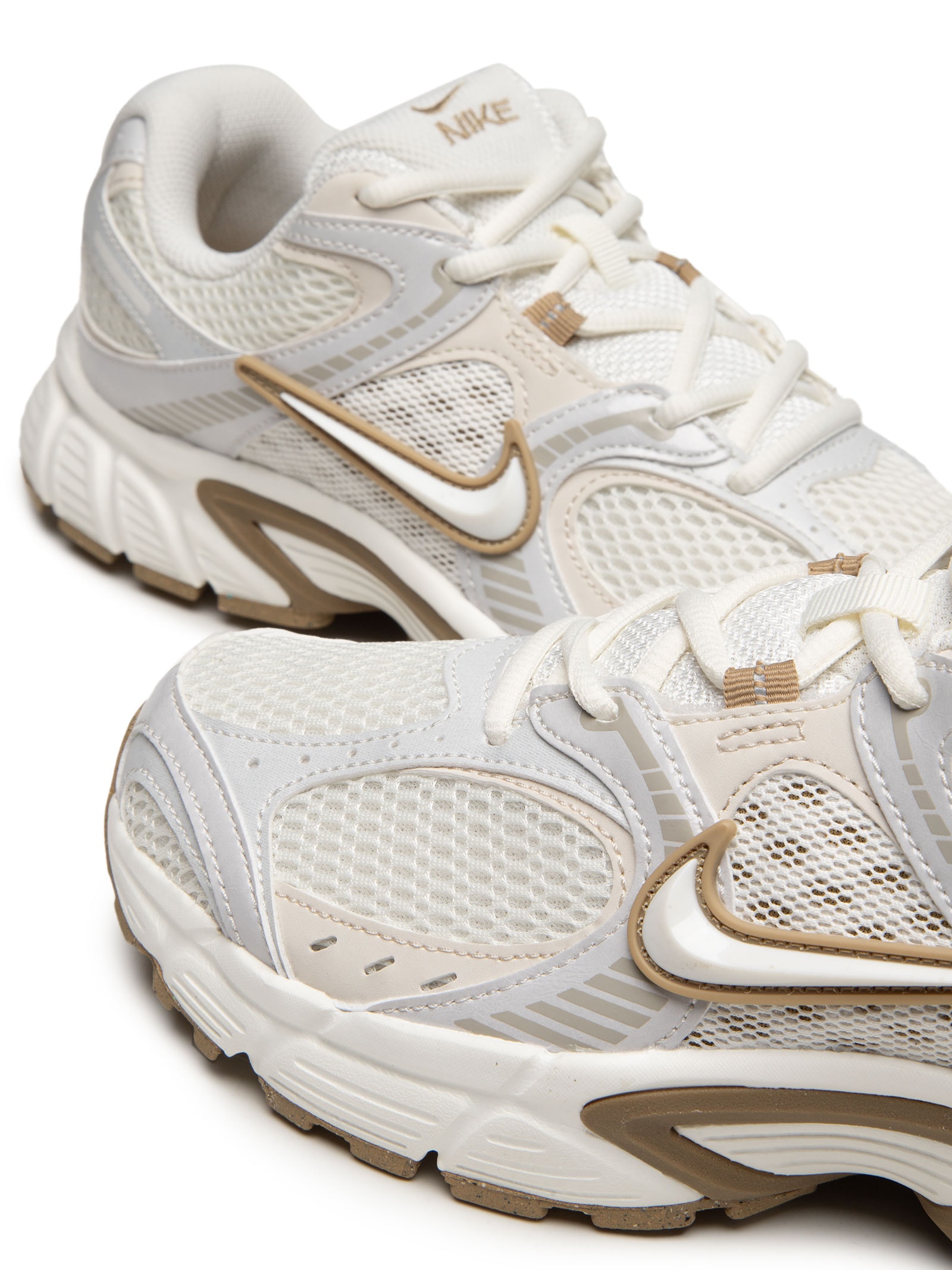 Tênis Feminino W V5 RNR Bege Nike