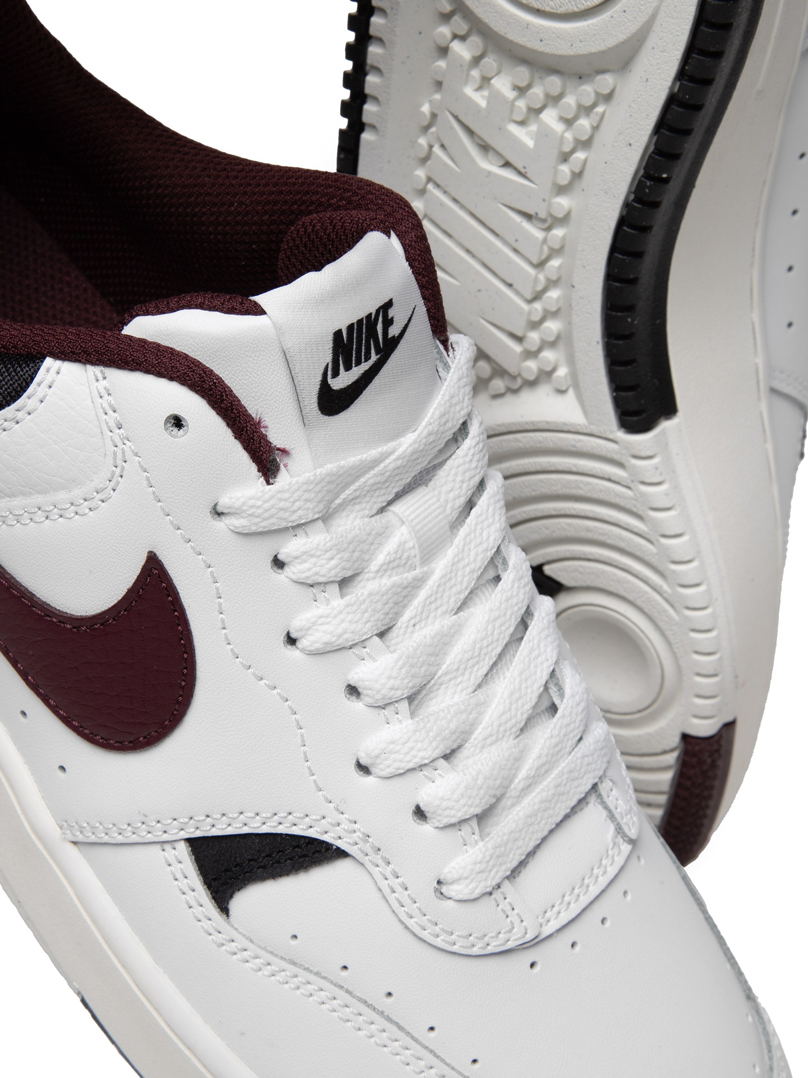 Tênis Feminino Wmns Gamma Force Branco Nike