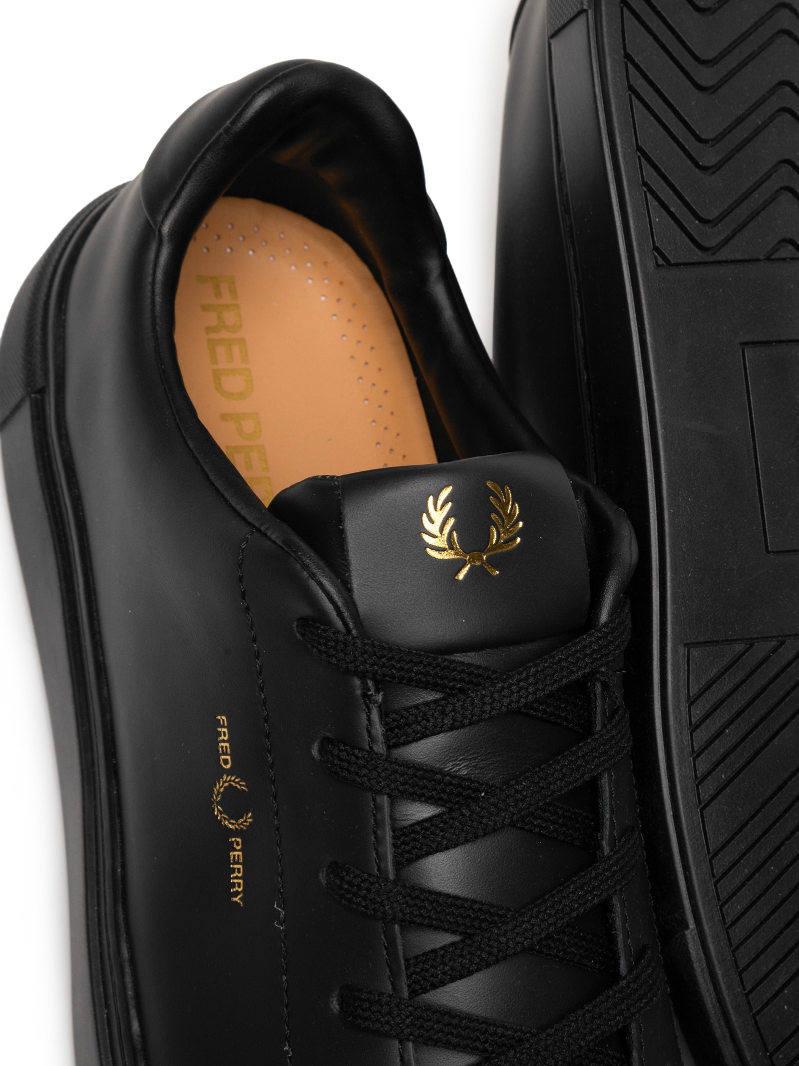 Tênis Masculino Casual B71 Em Couro Preto Fred Perry