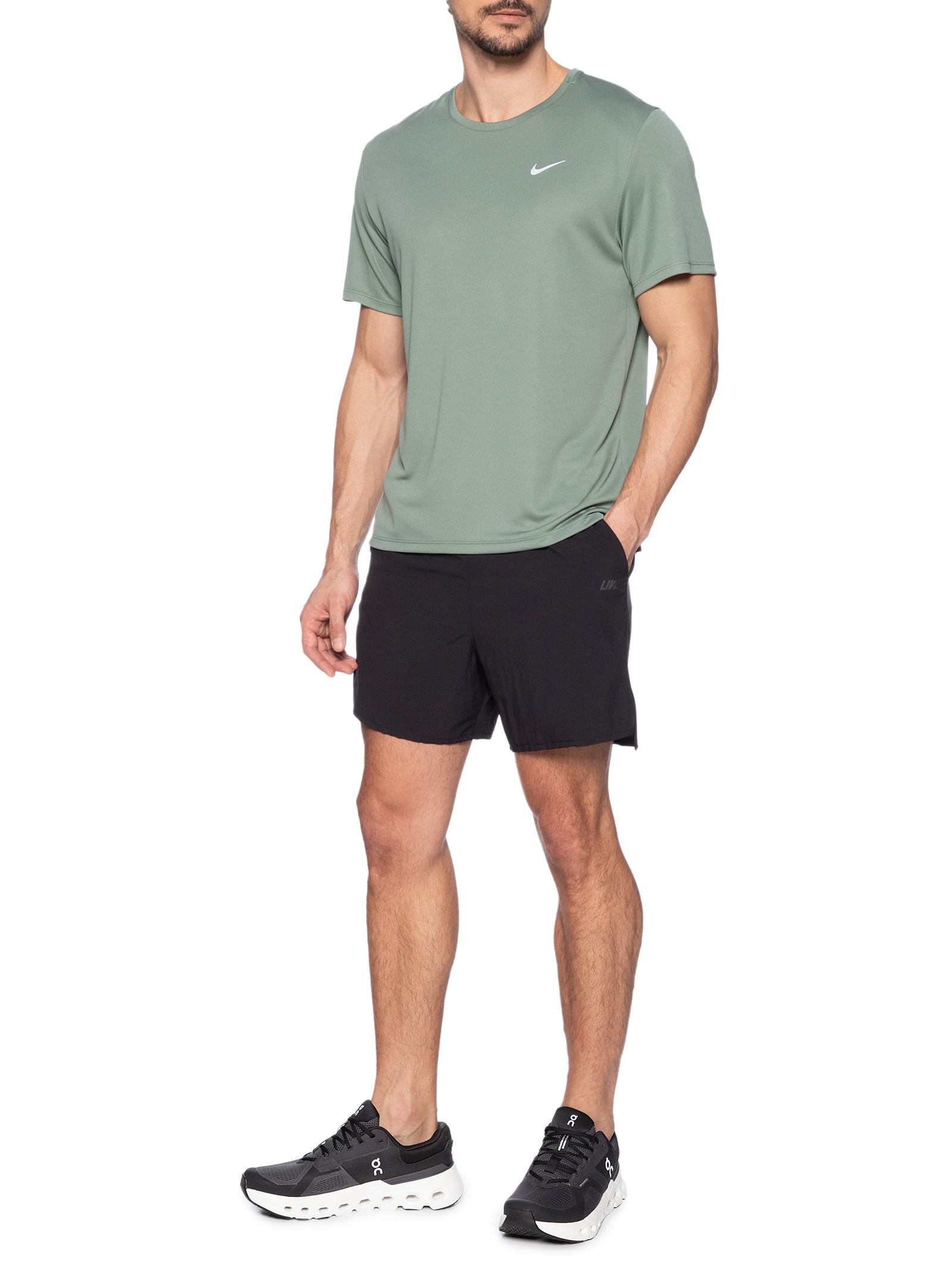 nico　0102 ★1・15 On - Tênis Masculino Cloudrunner 2 - Preto