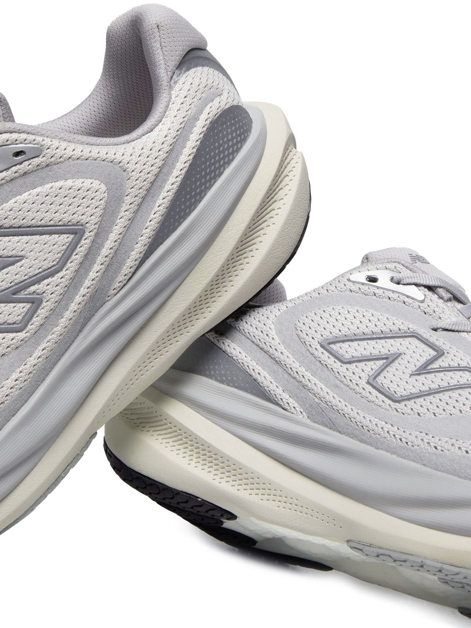 Tênis Masculino Fresh Fam X 1080 V15 Cinza New Balance