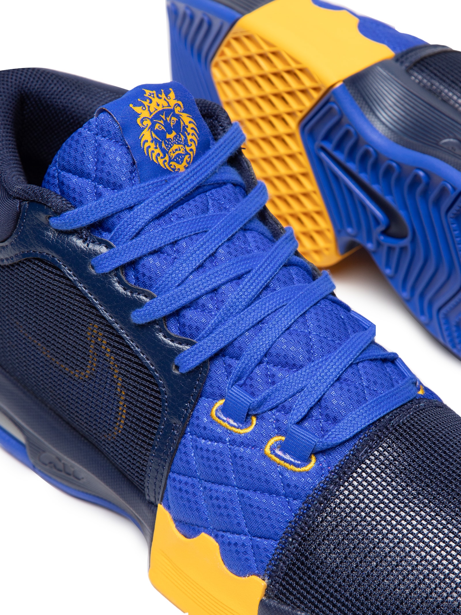 Tênis Masculino Lebron Witness VIII Azul Nike