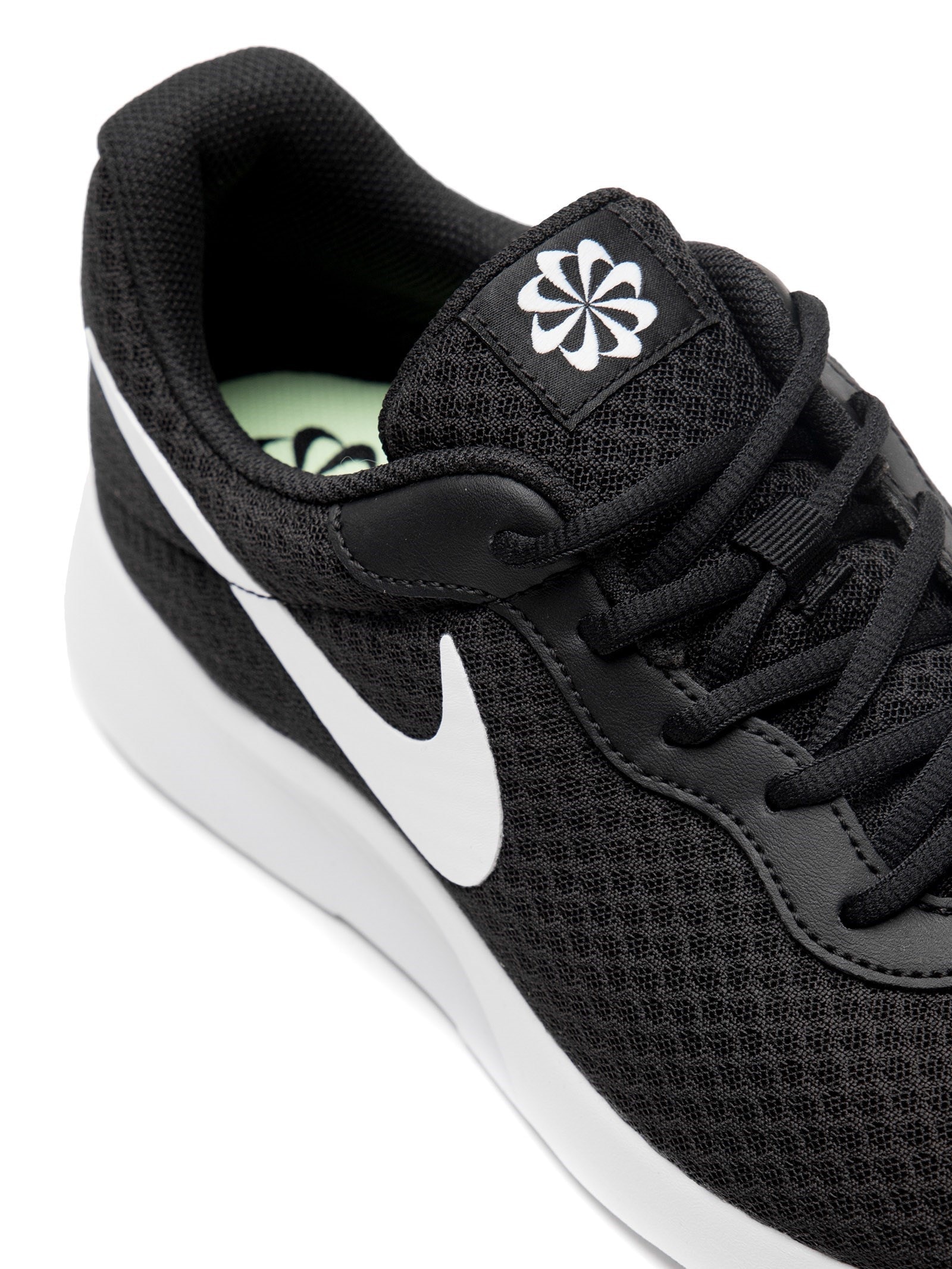 nike tanjun 11