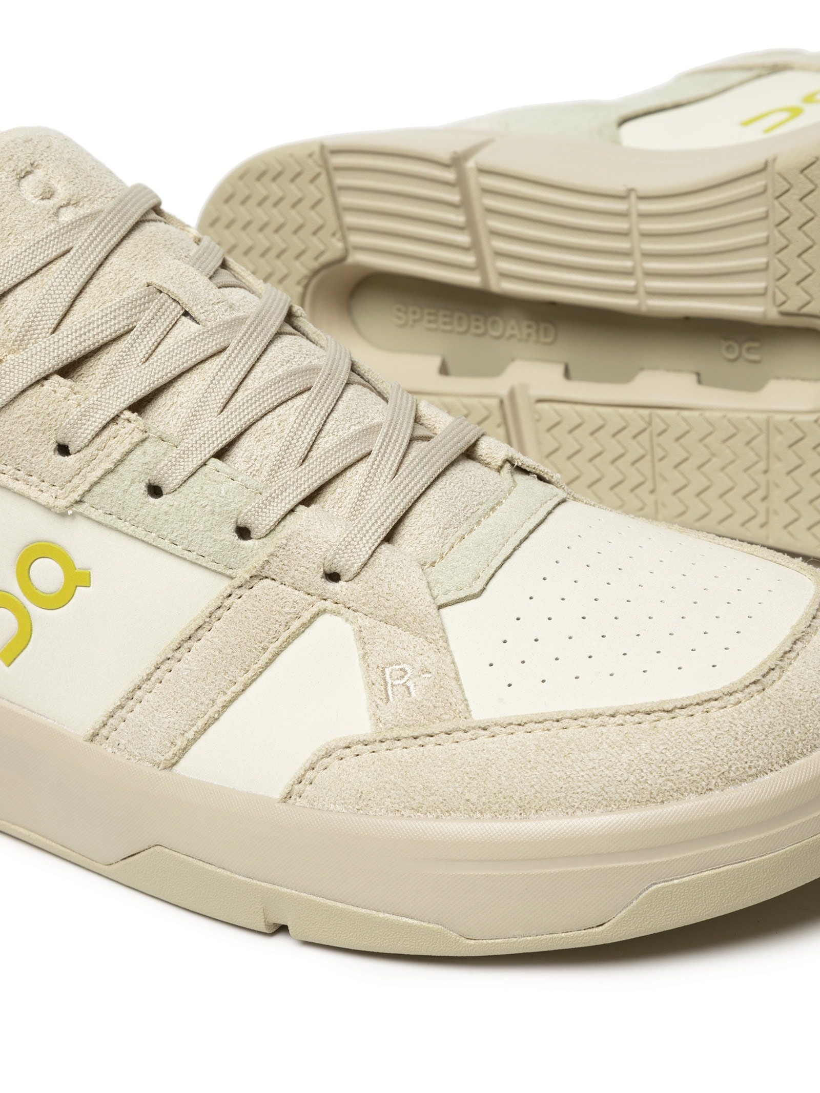 Tênis Masculino The Roger Clubhouse Ace Bege On Running