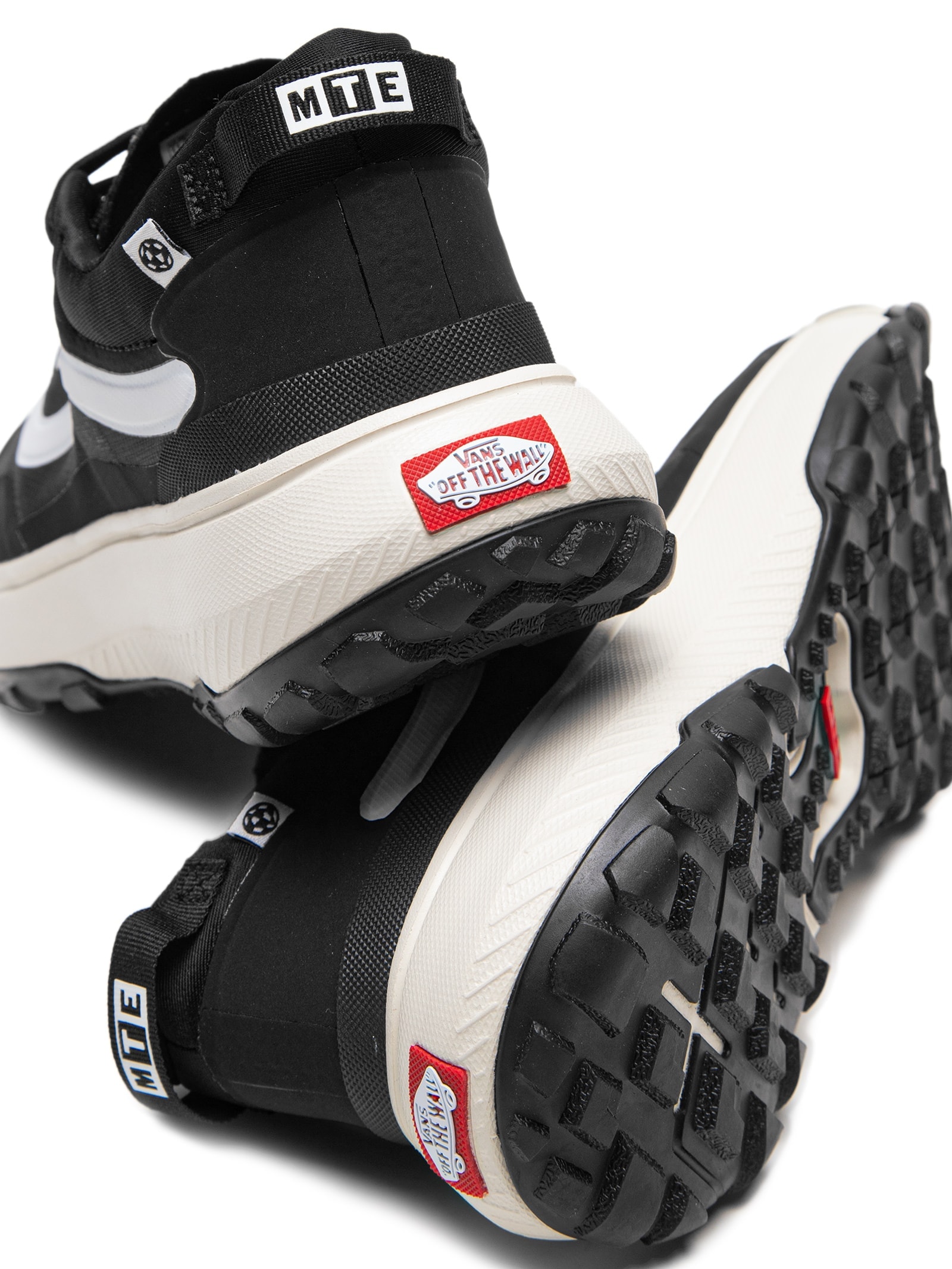 Tênis Masculino Ua Mte Crosspath Preto Vans