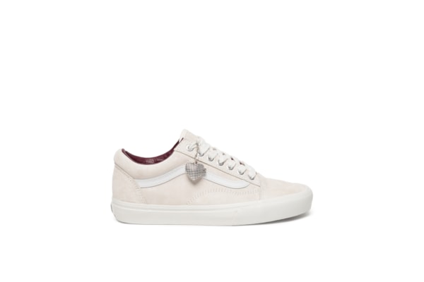 Tênis UA Old Skool Feminino – Off White