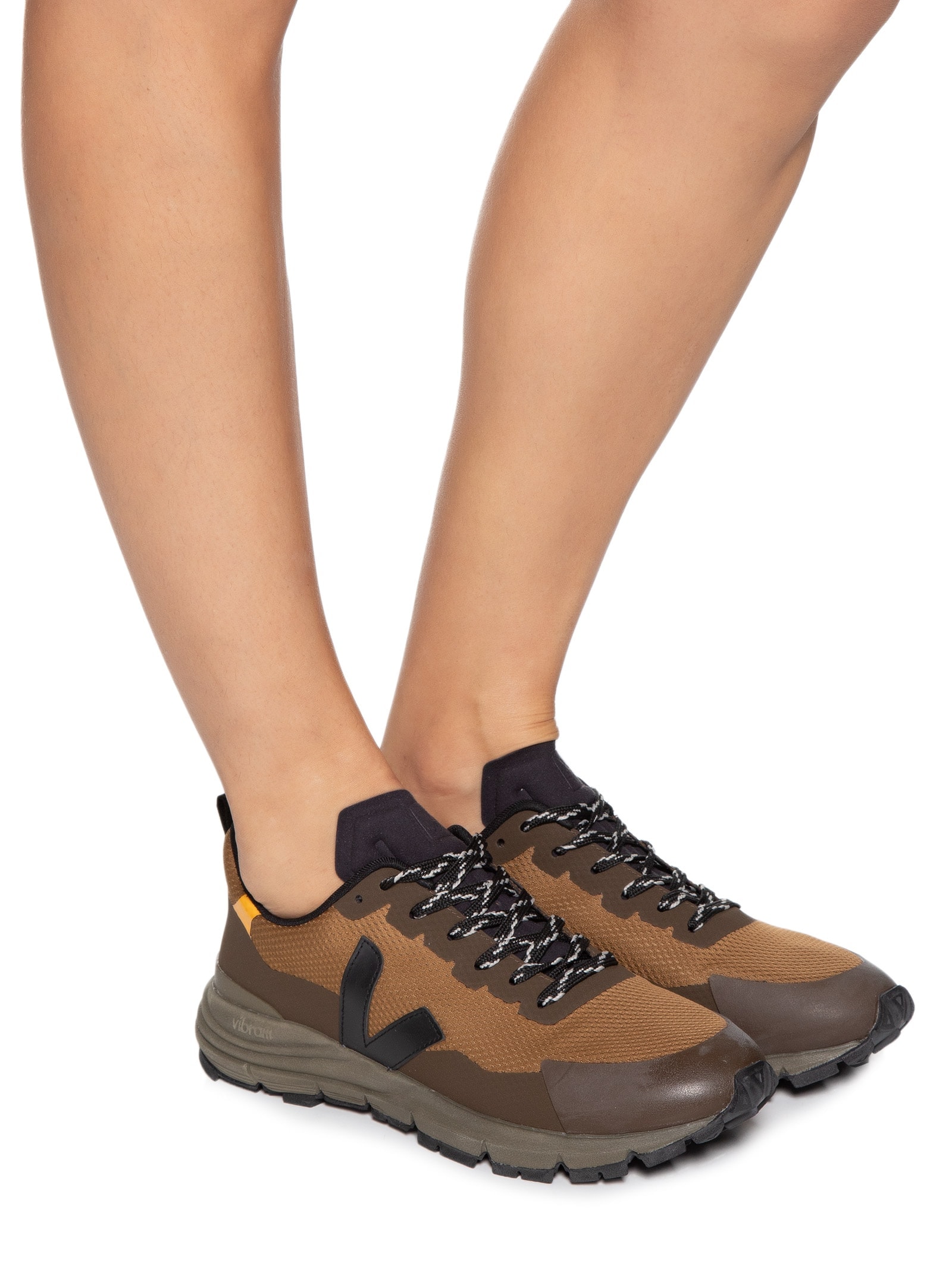 Veja - Tênis Unissex Alveomesh Tent Black Ouro - Marrom