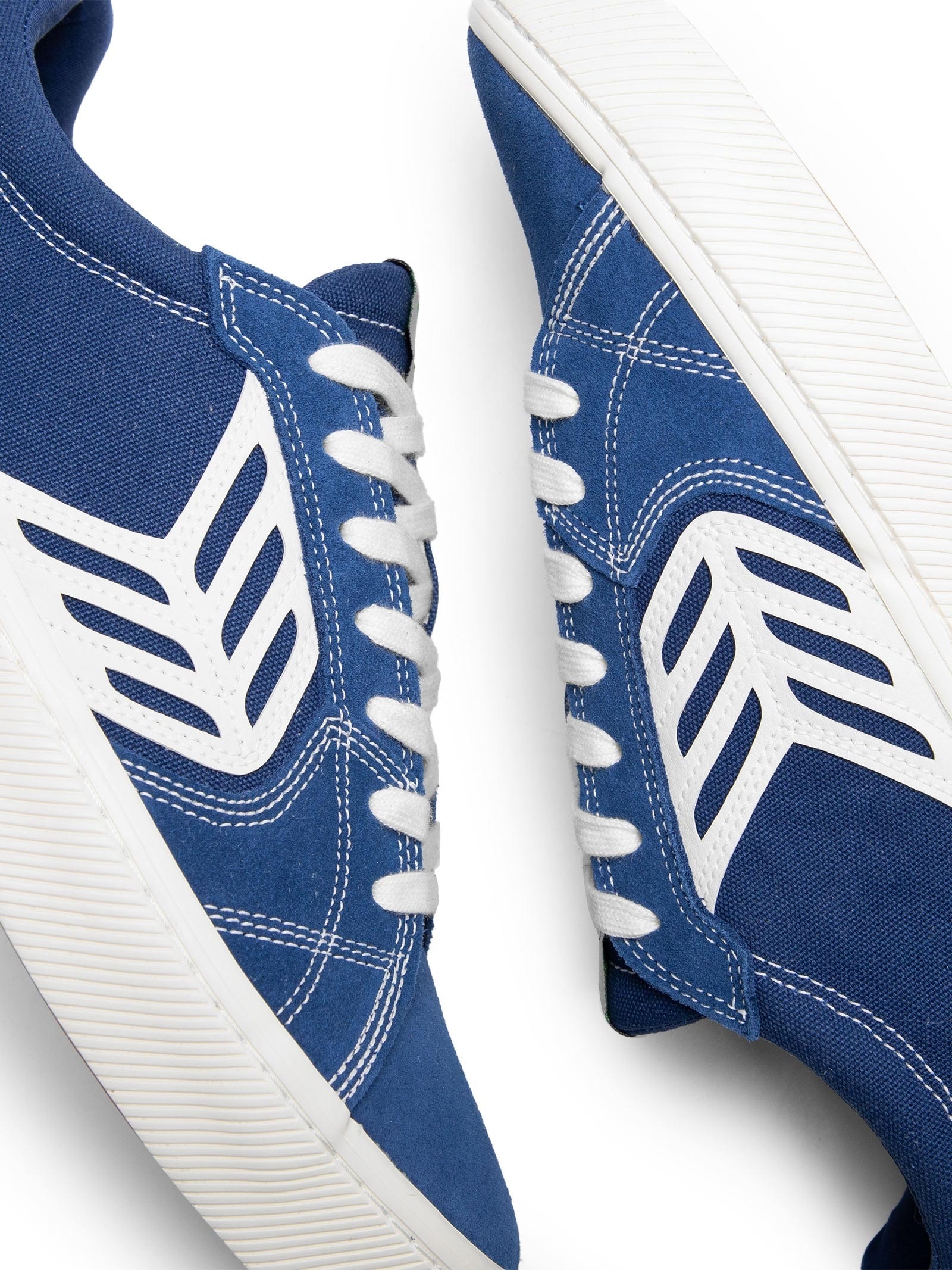 Tênis Unissex Pro Skate Mystery Suede and Canvas Contrast Thread Ivory Azul Cariuma