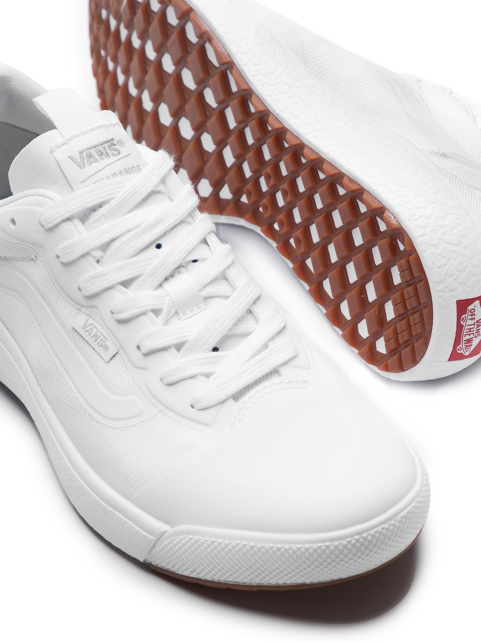 Tênis Unissex Ua Ultrarange Exo Branco Vans