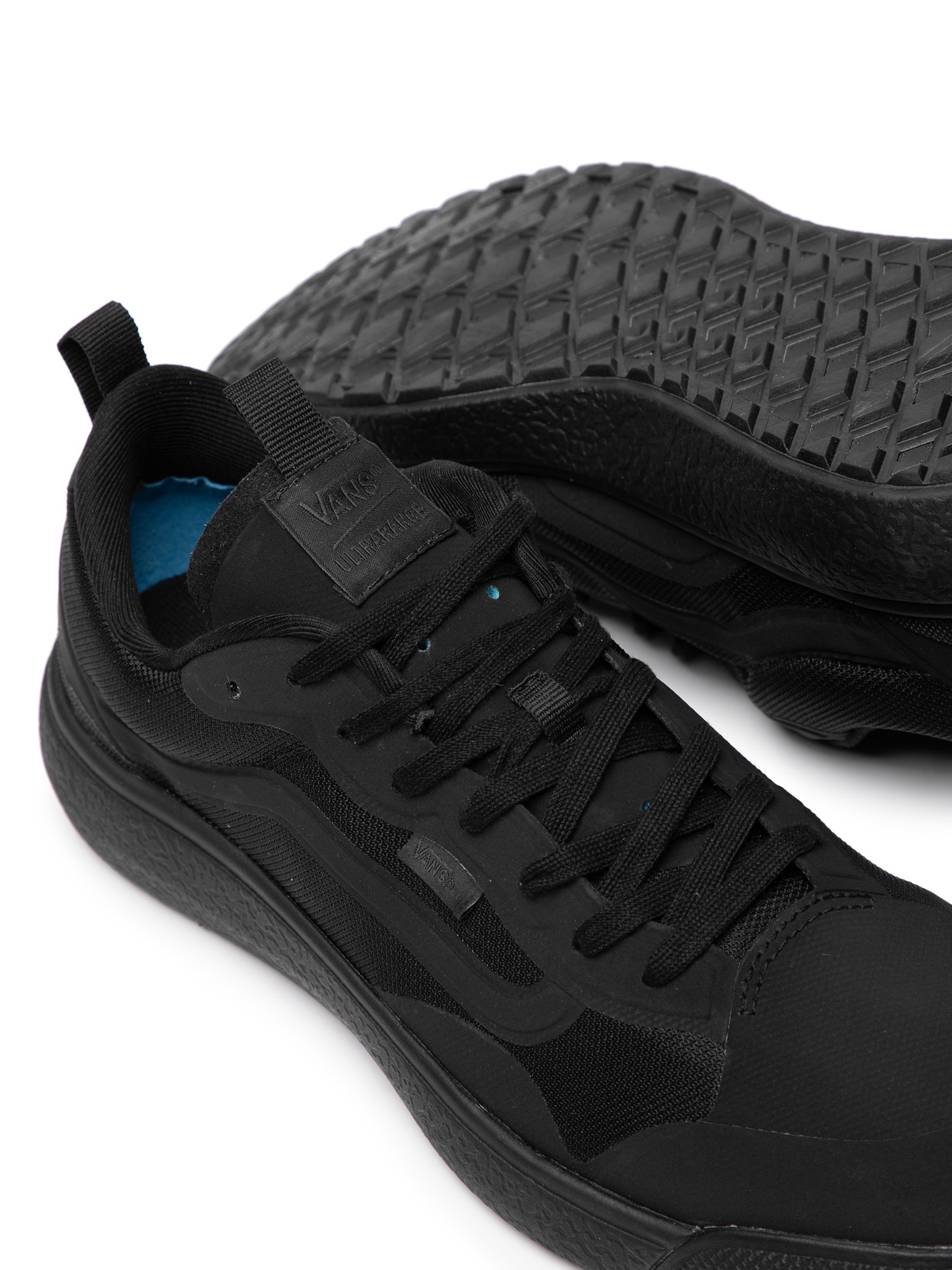 Tênis Unissex Ua Ultrarange Exo Preto Vans