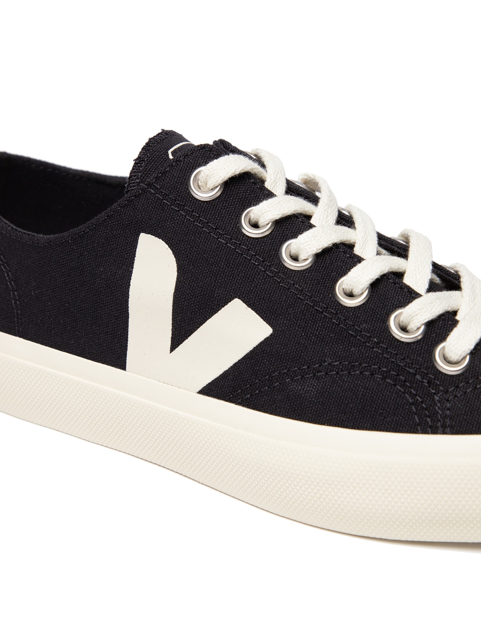 Veja - Tênis Unissex Wata II Low Canvas Black PIerre - Preto