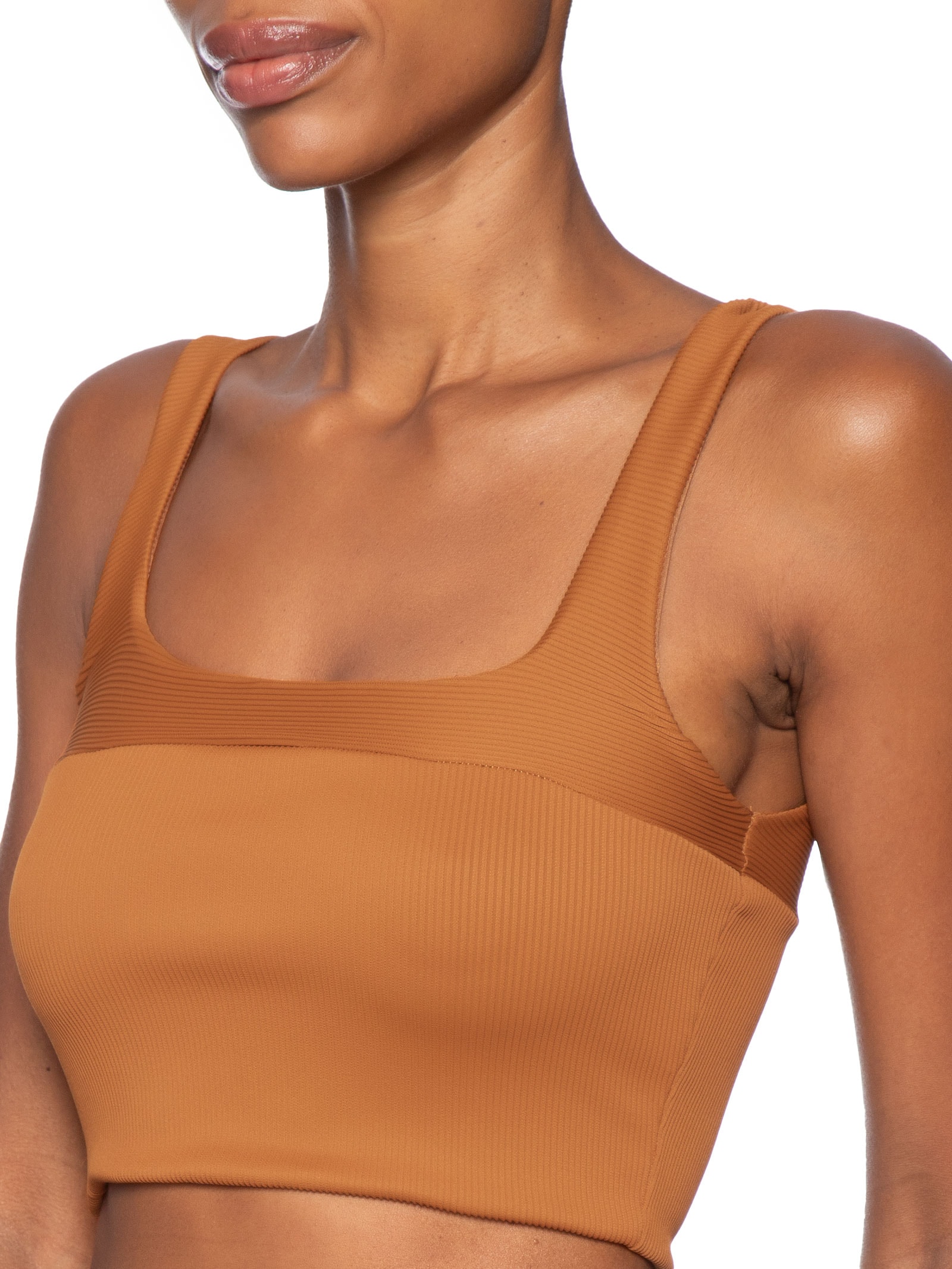 Top Reto Recorte Nervura Marrom Farm