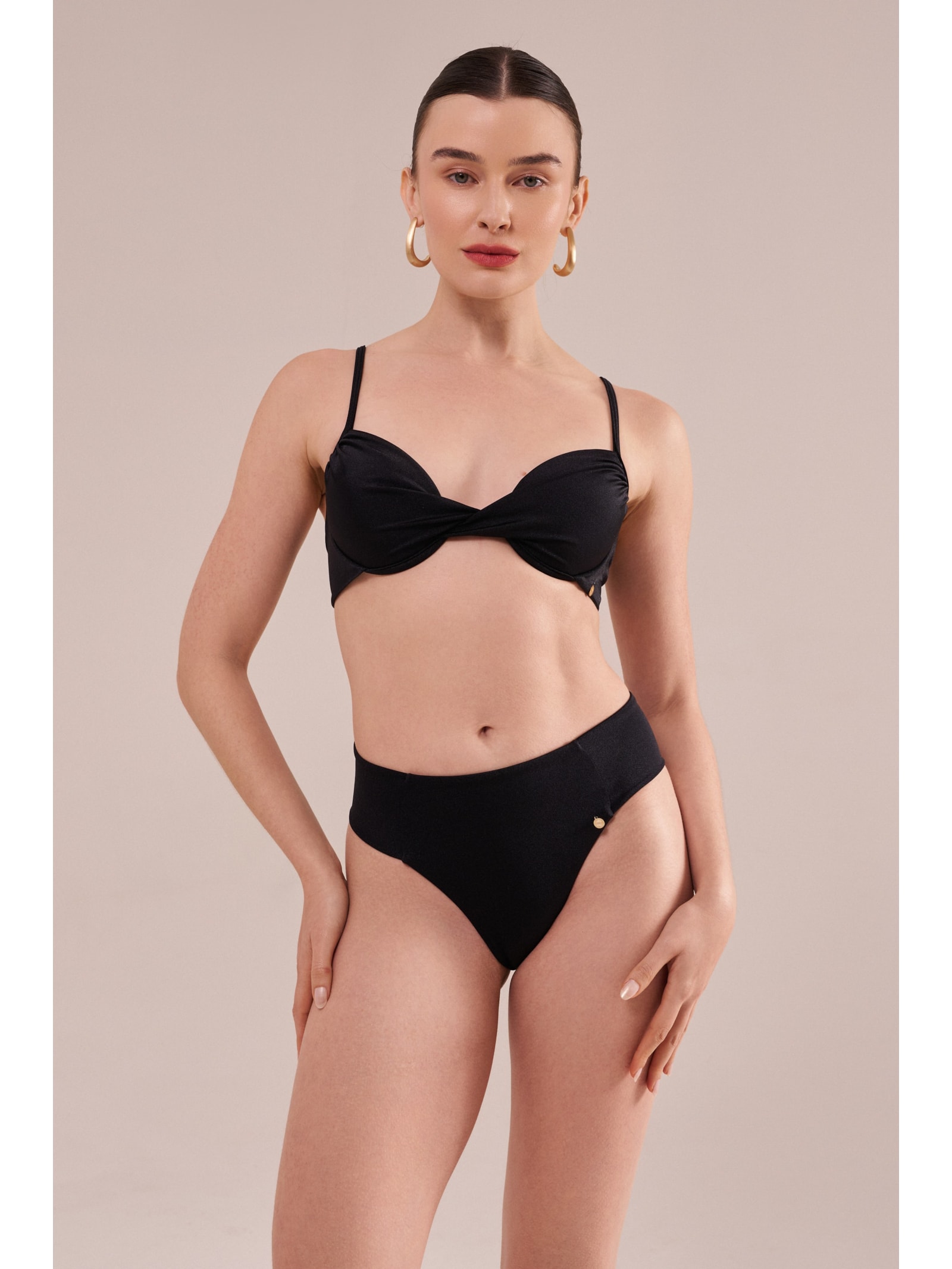 top vitória basic preto  Suntime