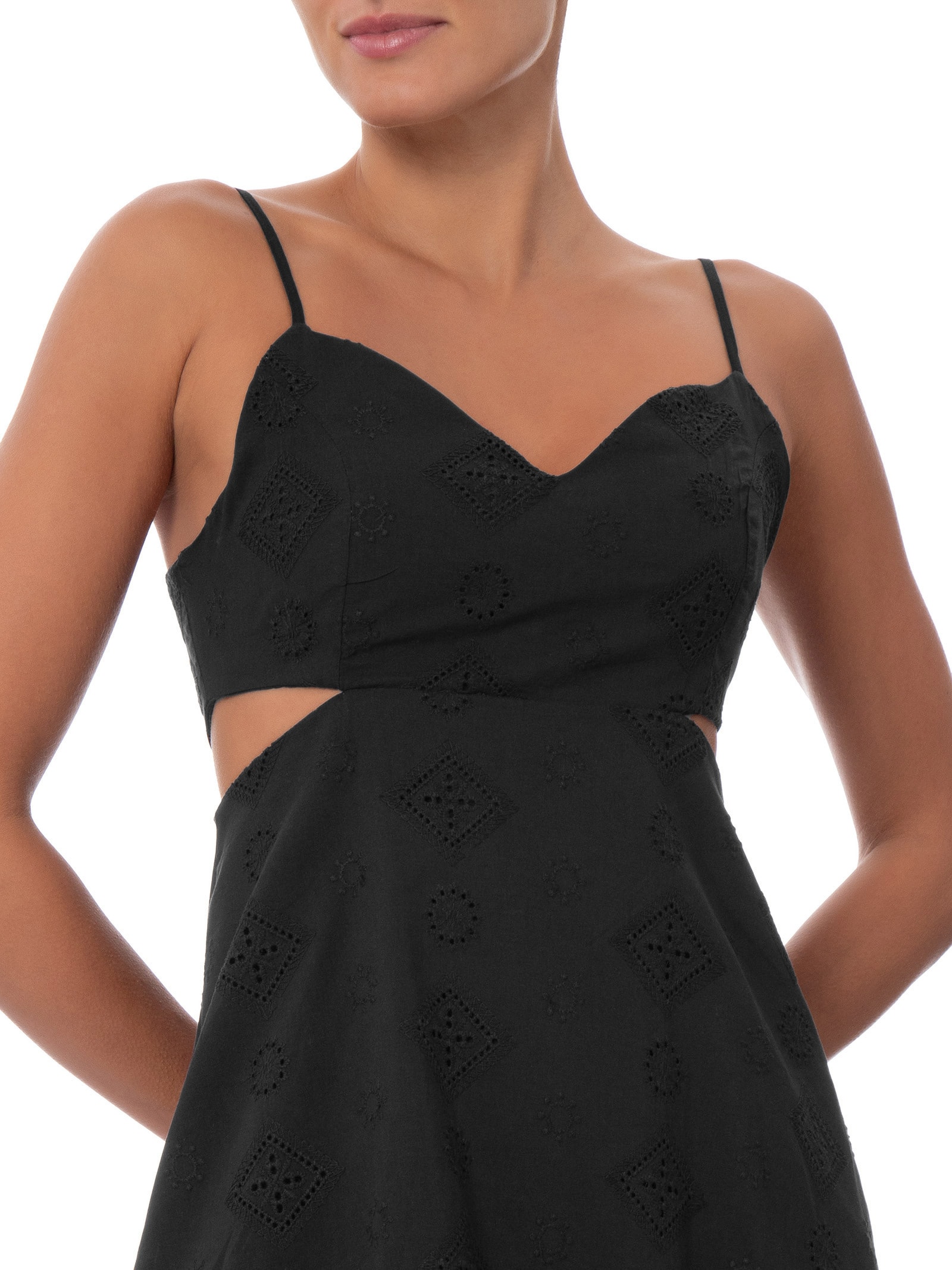 Vestido Curto Com Recortes Laterais Preto Market 33