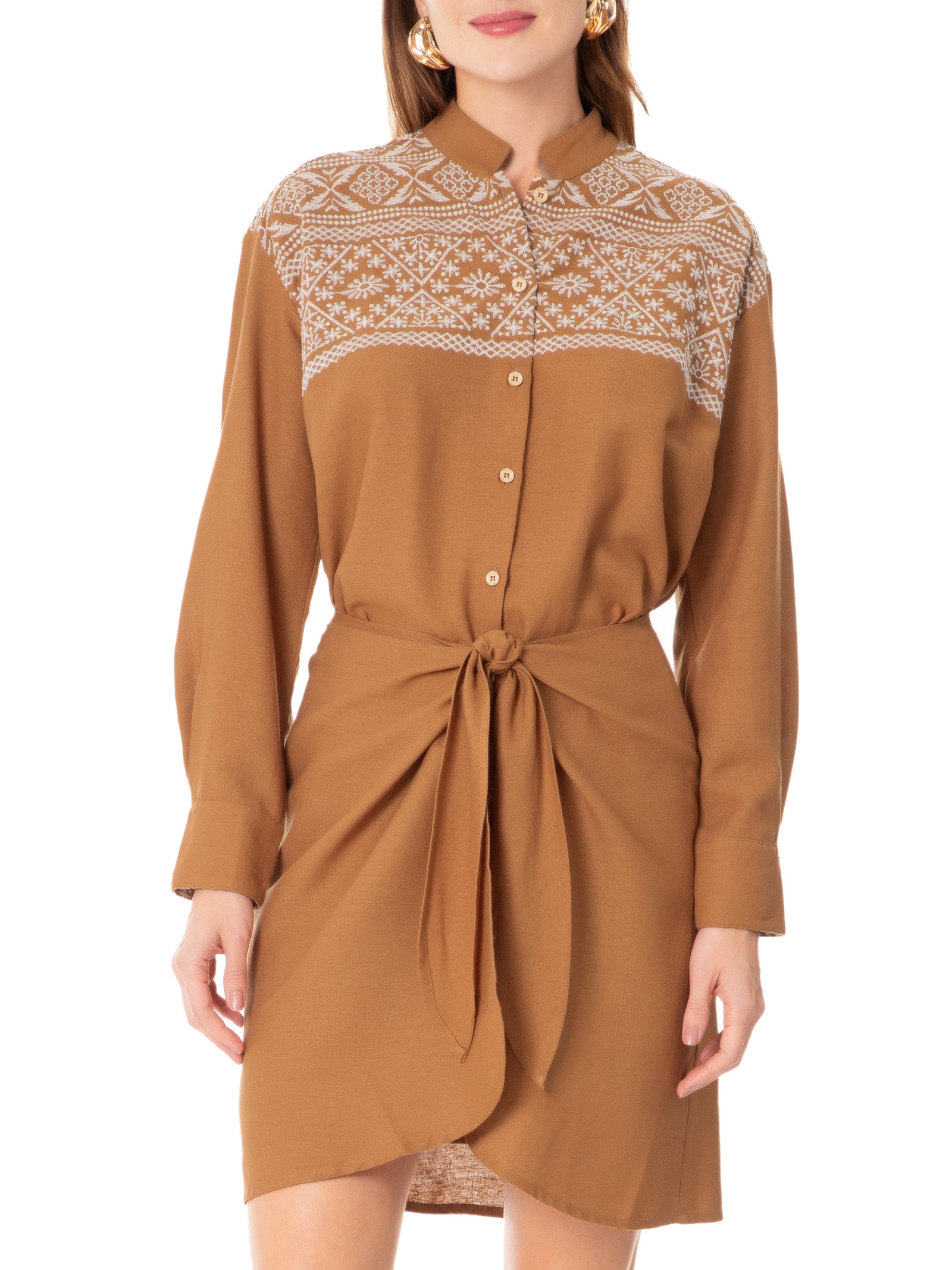 Vestido Curto Linho Bordado Andarilhos Marrom Cantão