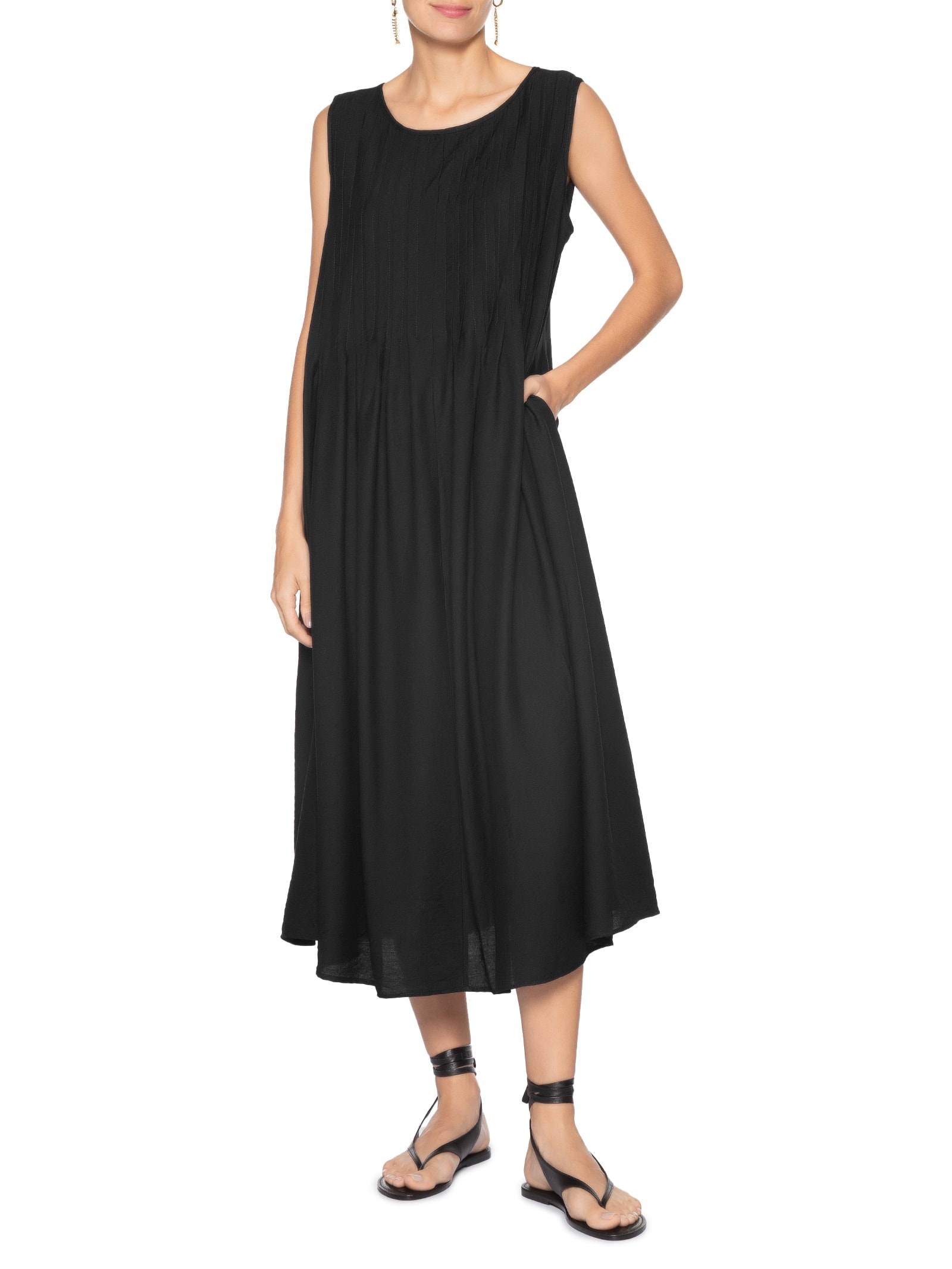 Vestido Leve Texturizado Preto Basiq