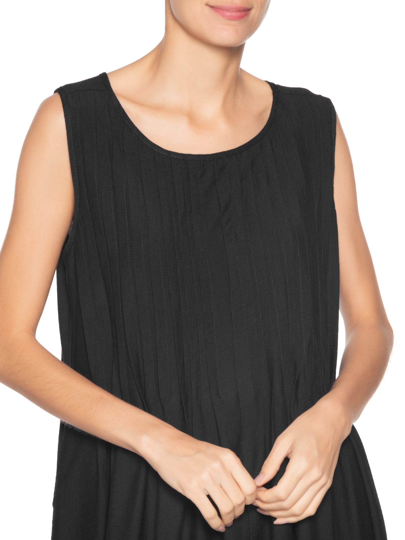 Vestido Leve Texturizado Preto Basiq