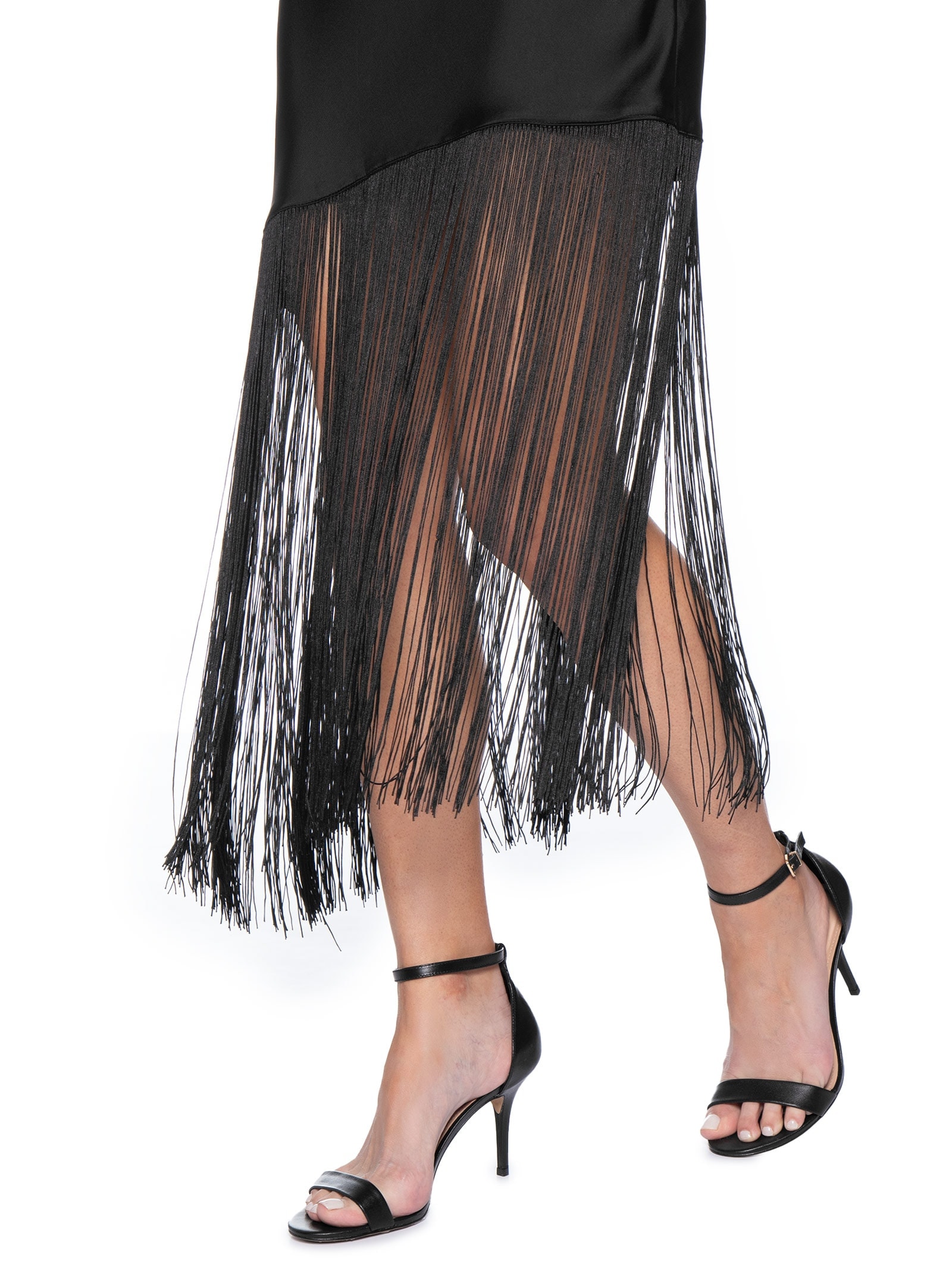 Vestido Midi Assimétrico Acetinado Com  Franjas Preto Market 33