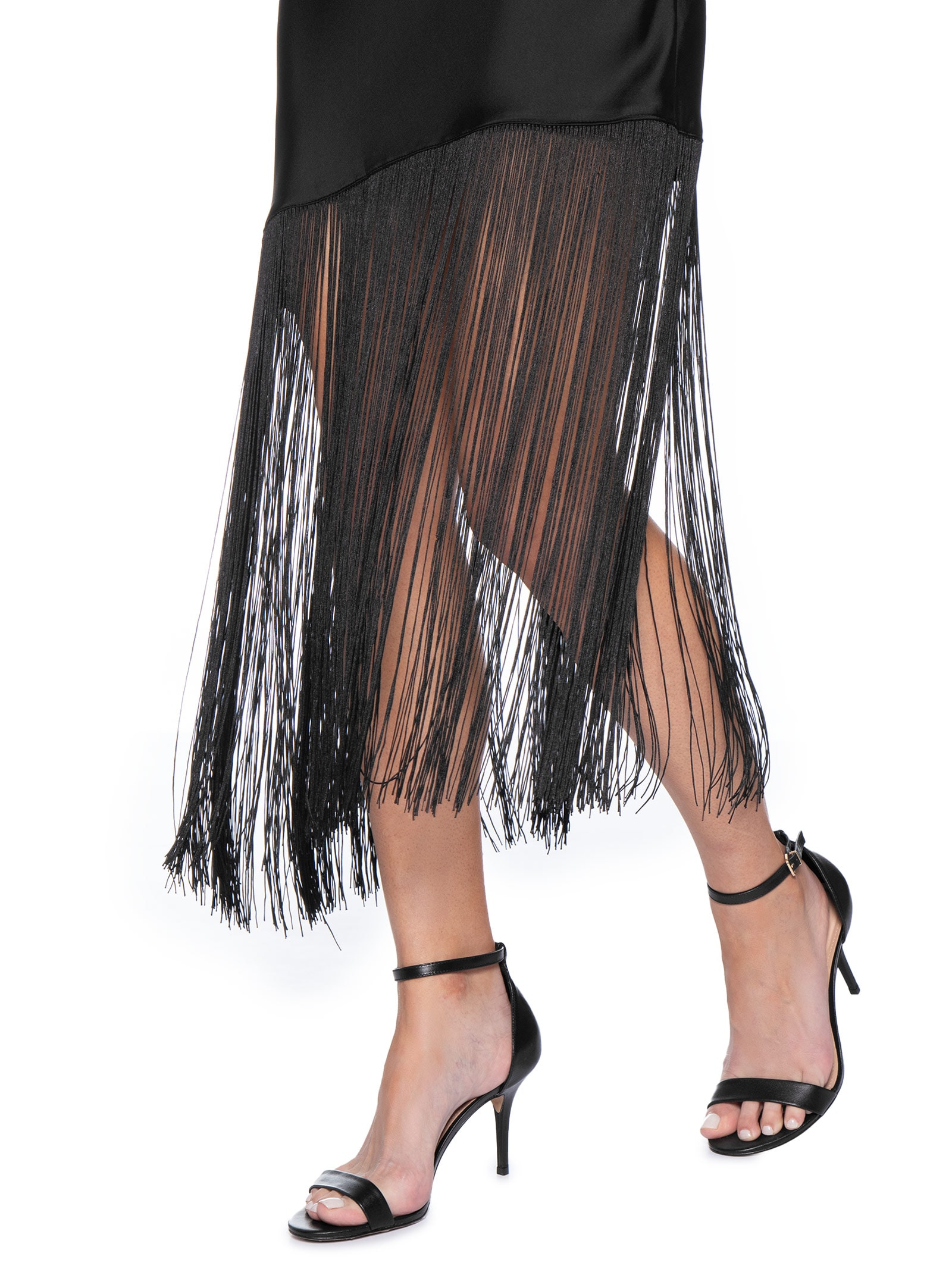 Vestido Midi Assimétrico Acetinado Com  Franjas Preto Market 33