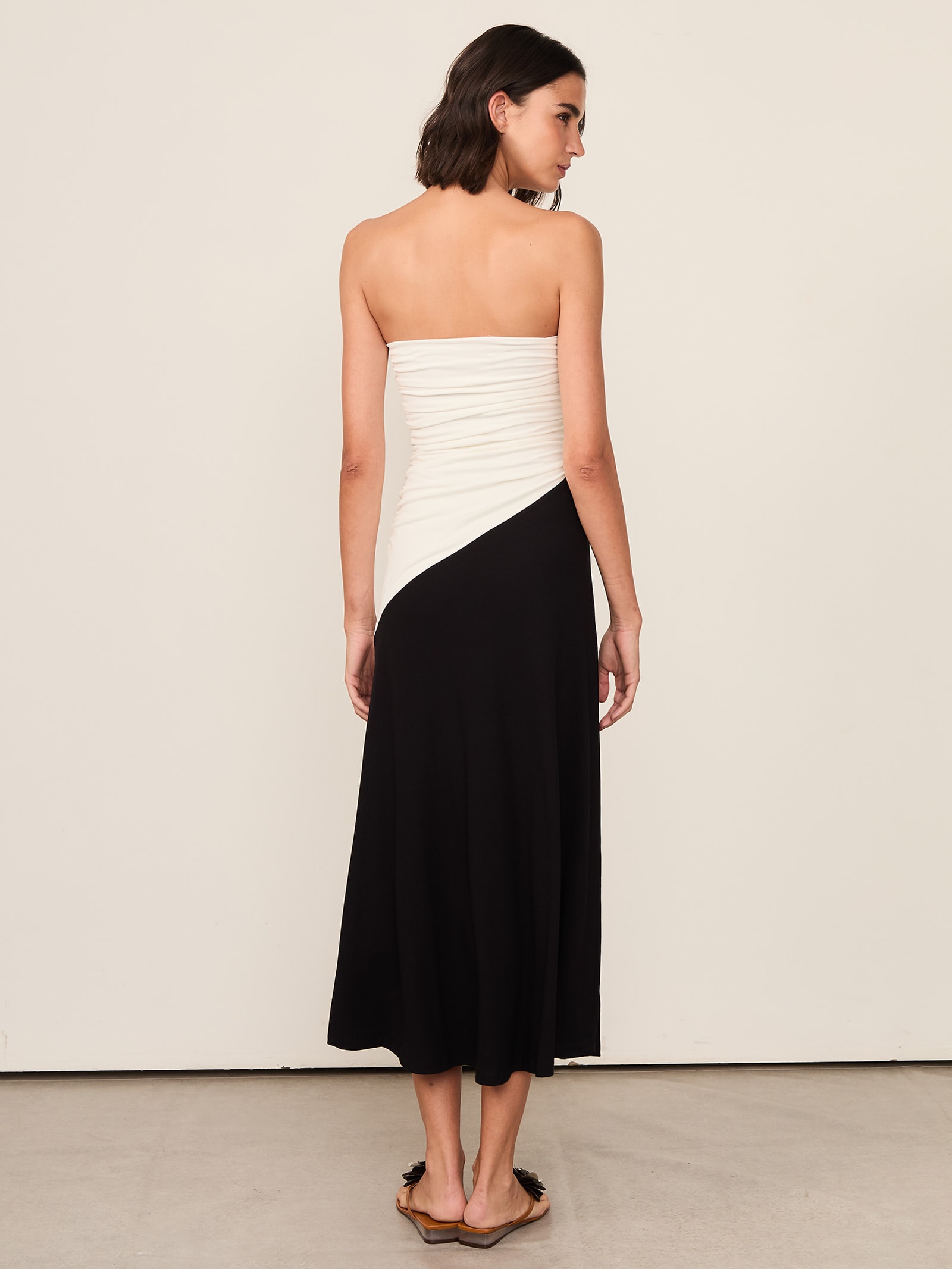Vestido Recorte P&B Branco Animale