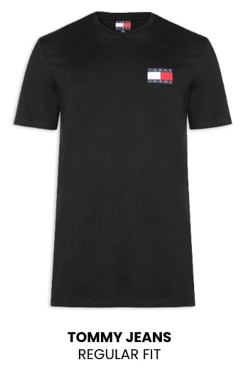 Camiseta masculina básica preta Tommy Jeans Regular Fit com o logotipo da marca bordado no peito.