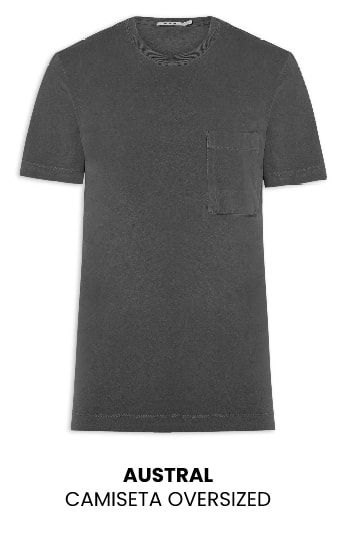 Camiseta oversized cinza escuro com leve efeito estonado da marca Austral, com mangas curtas e um bolso frontal no lado esquerdo do peito.